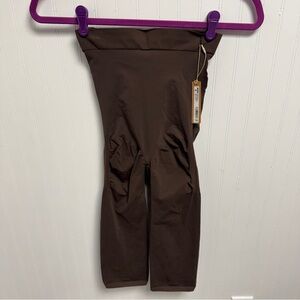 Skims Everyday Sculpt Above The Knee Short Espresso 3X